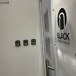 Black & Breakfast