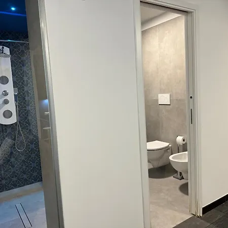 Black & Breakfast * Bari