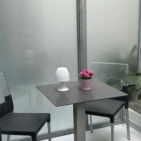 Black & Breakfast * Bari