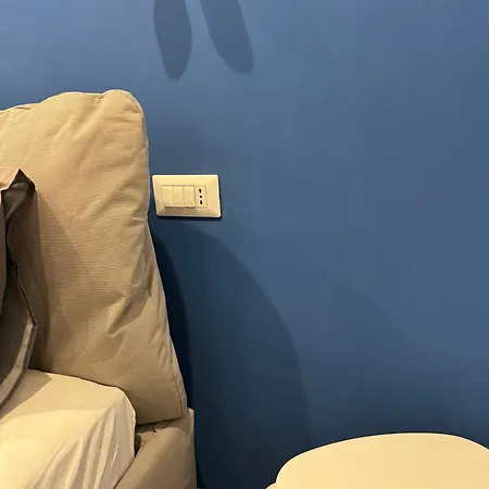 Black & Breakfast * 바리