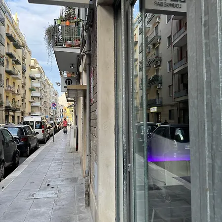 Black & Breakfast * 바리