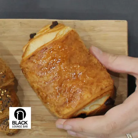 Black & Breakfast * Bari