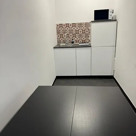 아파트 Black & Breakfast *