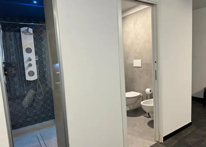 Black & Breakfast * Bari