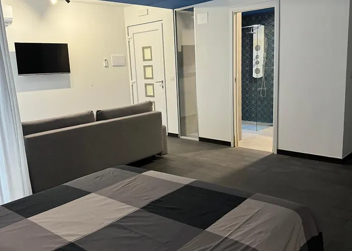 Black & Breakfast Апартаменты Бари