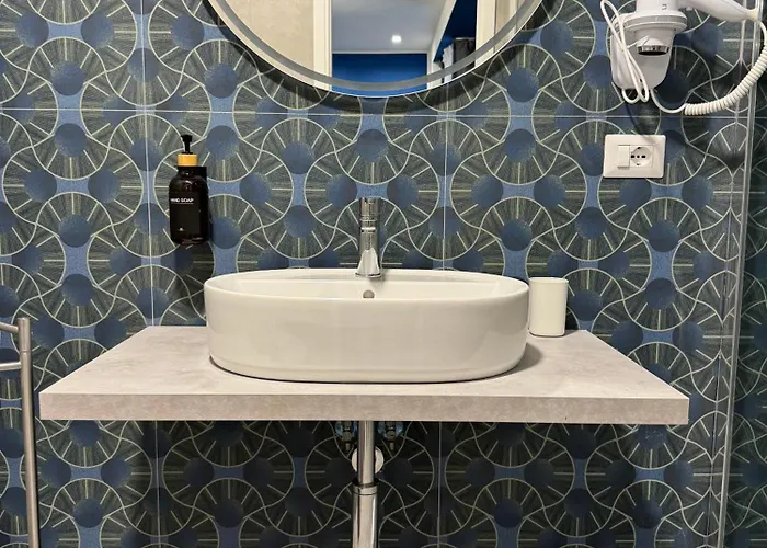 Black & Breakfast Апартаменты *